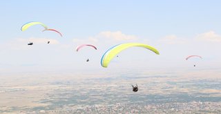 Xc Open 6 Yamaç Paraşütü Şampiyonası Başladı