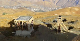 Hakkarideki Kayak Merkezinde Sezon Öncesi Hummalı Çalışmalar Sürüyor