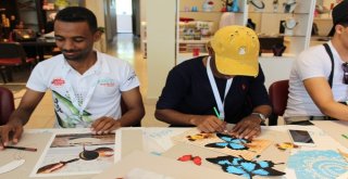 Uluslararası Öğrencilerine El Sanatları Eğitimi