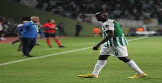 Spor Toto Süper Lig: Atiker Konyaspor: 1 - Beşiktaş: 0 (İlk Yarı)