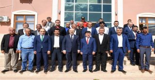 Vali Demirtaş Tufanbeylide Sorun Dinledi