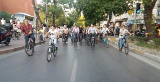 Başkan Murat Aydın, Makam Arabası Yerine Bisiklete Biniyor