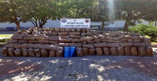 Jandarma 3 Ton 750 Kilo Kaçak Tütün Ele Geçirdi
