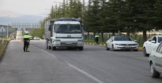 Emniyet Kemeri Takmayan 266 Sürücüye 28 Bin 620 Lira Ceza Yazıldı