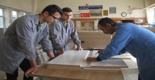 Öğrencilerin Üretim Yaptığı Okul 1 Milyon 150 Bin Lira Gelir Elde Etti
