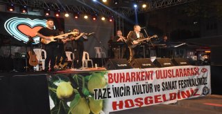 Buharkent Taze İncir Festivali Ferhat Göçer Konseri İle Sona Erdi