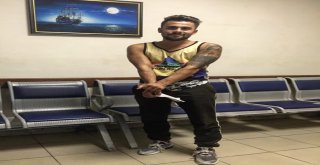 (Özel) İstanbulda Sevgilisiyle Tek Teker Üstünde Terör Estiren Maganda Yakalandı