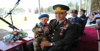 Komando Teğmenler Brövelerini Aldı