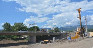 Niksarda İkinci Köprü Yapım Çalışmaları Hızla Devam Ediyor