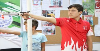 Rekortmen Atıcının Hedefi Gençlik Olimpiyatlarında Madalya