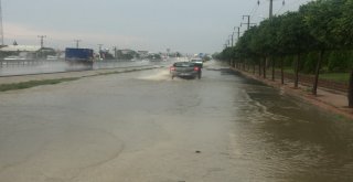 Keşanda Şiddetli Yağmur Sokakları Göle Çevirdi