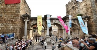 Hayata Dair Ne Varsa Kaleiçi Festivalinde
