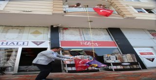 Taşçı: “Türkün Bayramı, Bayraksız Kutlanmaz”