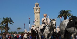 İzmir'in İşgalden Kurtuluşunun Yıl Dönümünde Duygulandıran Tören