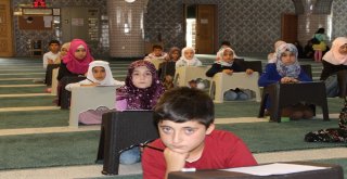 Akdağmadeninde Yaz Kuran Kursu Bilgi Yarışması Düzenlendi