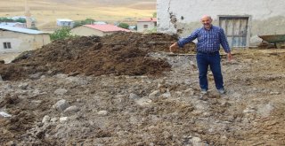 Sivasta Şarbon Şüphesiyle Köyde Panik