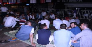 Aydında Demokrasi Nöbeti Sabah Namazına Kadar Devam Etti