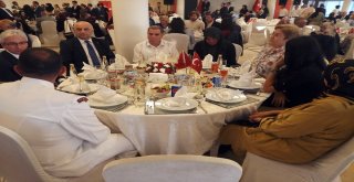Vali Şahin, Şehit Aileleri Ve Gazilerle Akşam Yemeğinde Buluştu