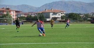 Bal: Sandıklıspor: 1 - Karaman Belediyespor: 3