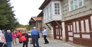 Düğmeli Evler Turistlerin Gözdesi Oldu