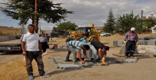 Arguvanda Yol Çalışmaları Sürüyor