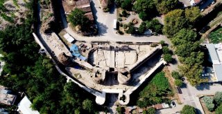 İznikteki 2 Bin Yıllık Tarihi İstanbul Kapının Altında İpek Yolu Bulundu