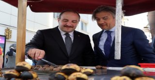 Bakan Varank İstiklal Caddesinde
