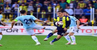 Spor Toto Süper Lig: Fenerbahçe: 0 - Medipol Başakşehir: 0 (Maç Devam Ediyor)