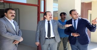 Vali Pehlivan Çoruh Mesleki Teknik Anadolu Lisesi İnşaatında İncelemelerde Bulundu