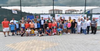 Başkan Sarıkurt Tenis Turnuvası Açılışını Gerçekleştirdi