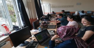 Korkutelide Öğretmenlere “Oyun Tabanlı Blok Kodlama” Kursu