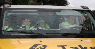 Minikler Başkan Usta İle Sokaklardaki Çöpleri Topladı