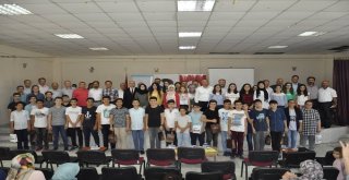Gedizde Başarılı Öğrenciler Ödüllendirildi