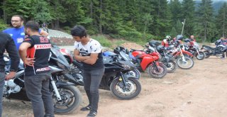 En Yavaş Motosiklet Olabilmek İçin Yarıştılar