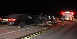 Karamanda Otomobiller Çarpıştı: 2 Ölü, 4 Yaralı