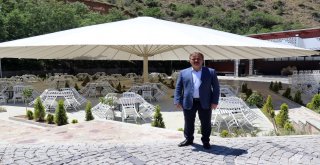 Türkiyenin En Büyük Şemsiyesi Gümüşhanede