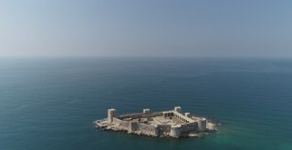 (Özel) Denizin Ortasındaki 2 Bin 400 Yıllık Kale Büyülüyor