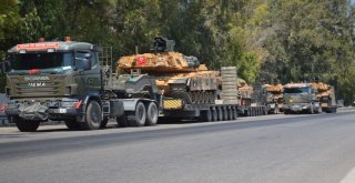 Suriye Sınırına Askeri Sevkiyat Sürüyor