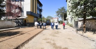 Muş Belediyesinden Yeşilyurt Mahallesinde Asfalt Çalışması