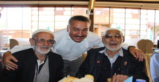 Başkan Tutaldan Gaziler Onuruna Yemek