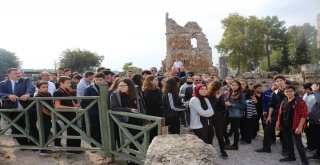 Öğrenciler İlk Kez Pergede