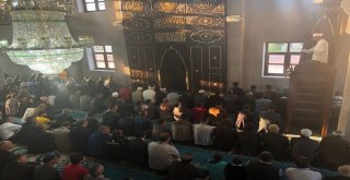 Karsta Bayram Namazında Camiler Doldu Taştı