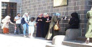 Terörün İzleri Silindi, Ziyaretçi Akınına Uğruyor