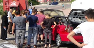 Alev Alan Araçta Can Pazarı