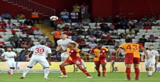 Spor Toto Süper Lig: Antalyaspor: 0 Galatasaray: 0 (İlk Yarı)