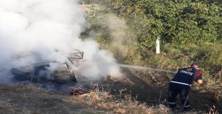 Kaza Yapan Otomobil Yandı: 3 Yaralı