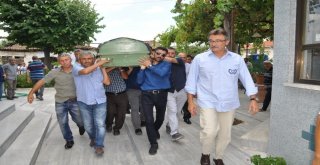 Eski Bakan Tüzmen Cenazeye Katıldı