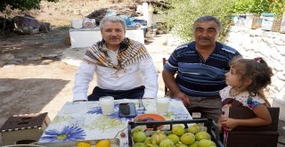 Rektör Budaktan, Çoban Dostuna Ve Ailesine Bayram Ziyareti