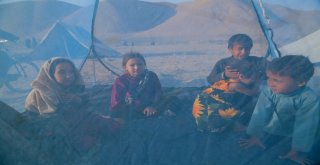 Kuraklığın Vurduğu Afganları Sert Bir Kış Bekliyor