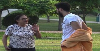 Bornoz Şakası Yapan Youtuber, Sert Kayaya Çarptı